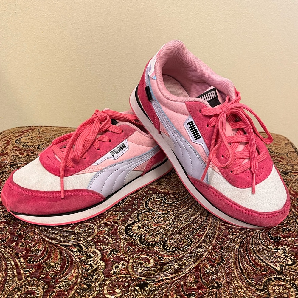Girls Puma shoes-pre loved and adorable.
